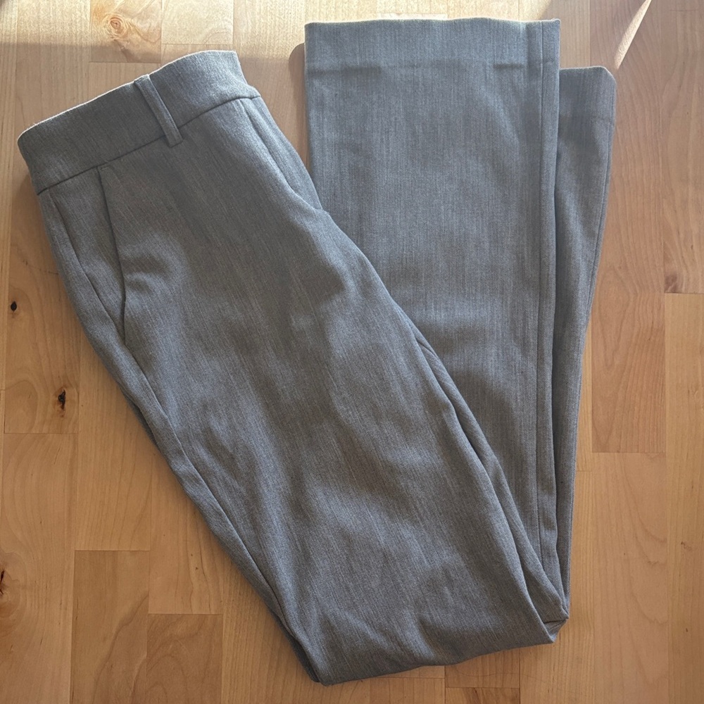 Express women’s Gray Dress Pants - columnist barely boot mid rise 00S